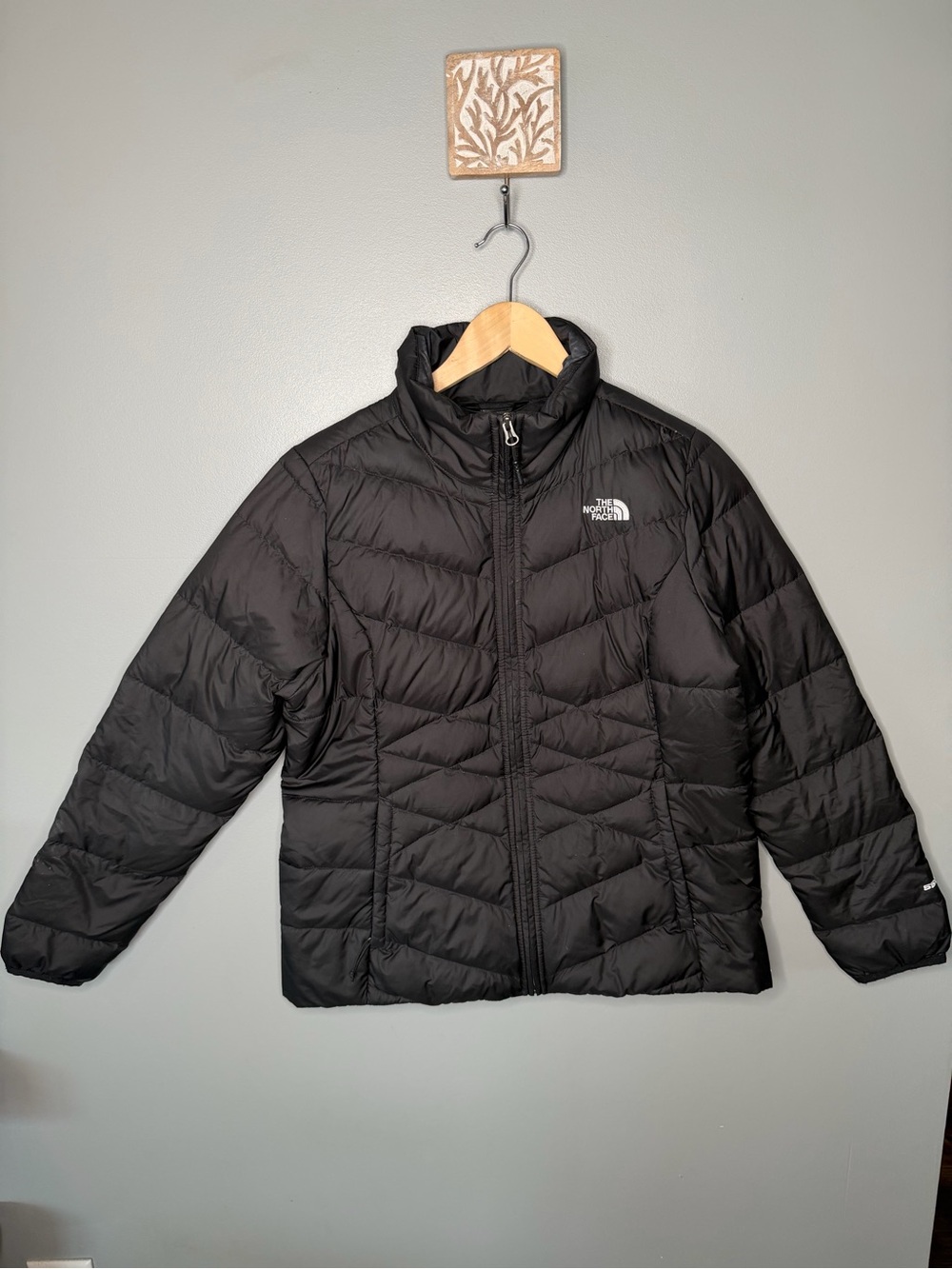 The North Face 550 Down Puffer - Picture 2 of 11